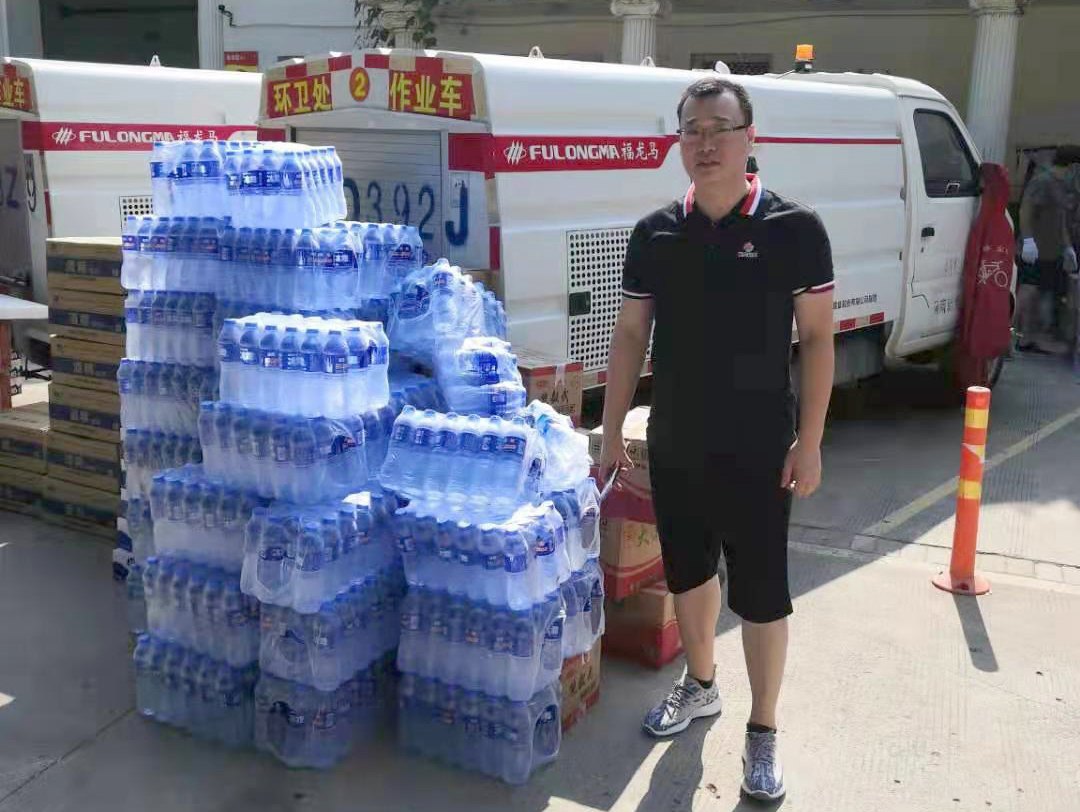 河南抗洪救災(zāi)中的“工大科雅”力量(圖5) 河南抗洪救災(zāi)中的“工大科雅”力量(圖5)